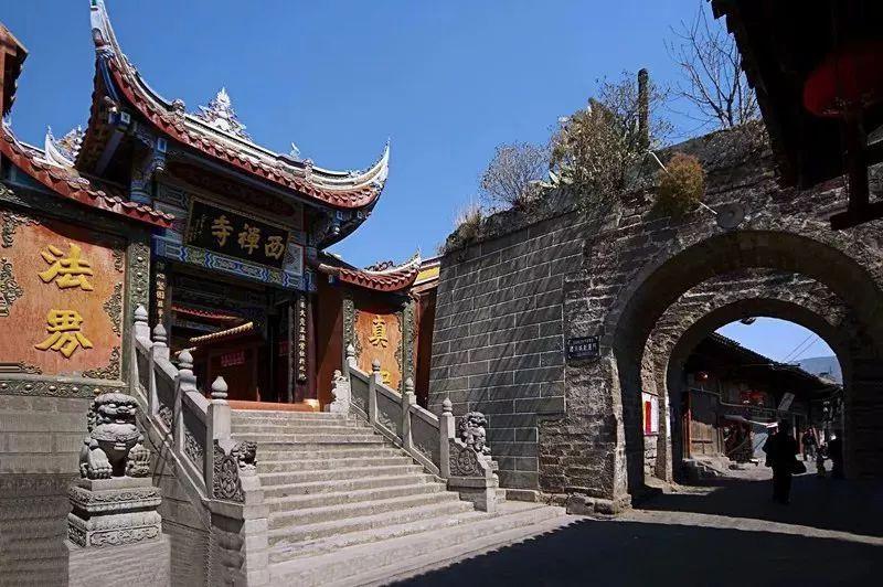 蝎子逃生之地
